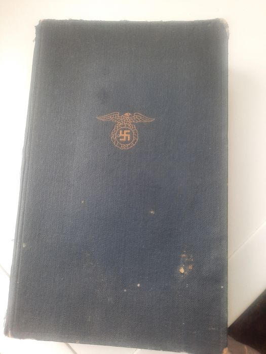 Carte Mein Kampf din 1930