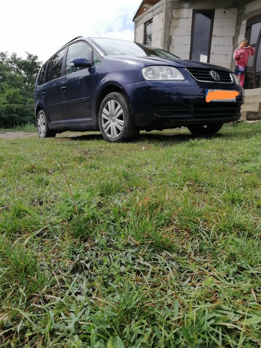 Vând Wvolkswagen touran