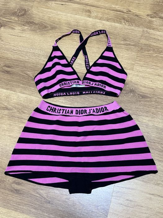 Noi J’dior costum de baie