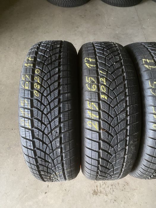 Anvelope iarna 215/65/17 Goodyear Ultra Grip Performance 215 65 17 R17