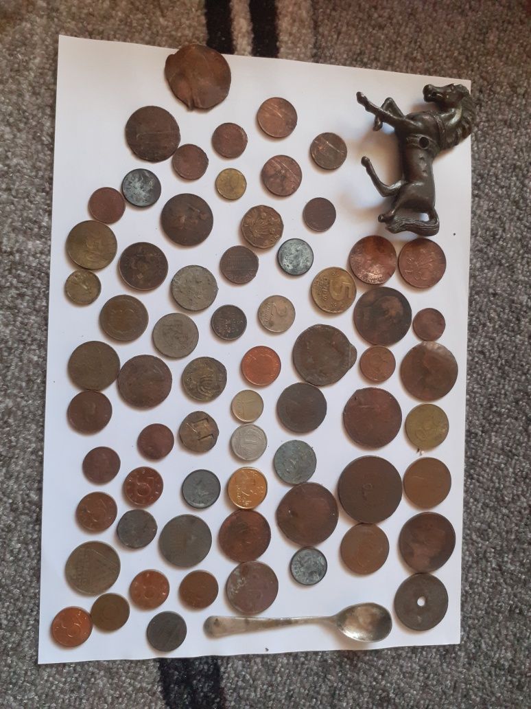 монети от различни години
