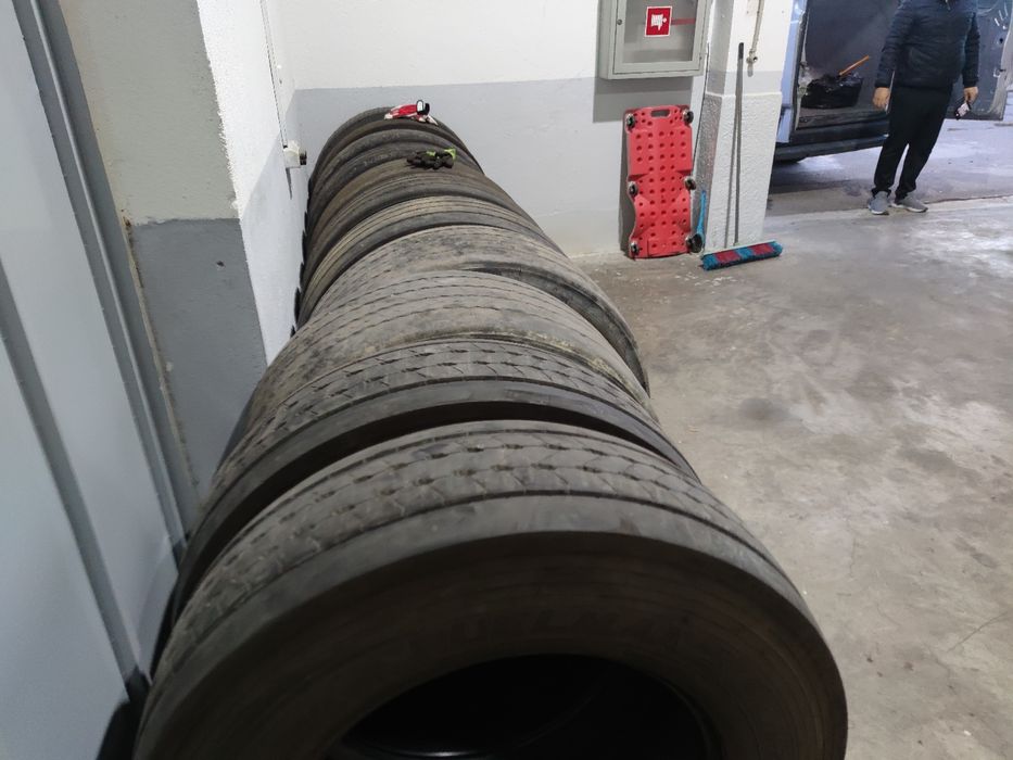 Тежкотоварни гуми