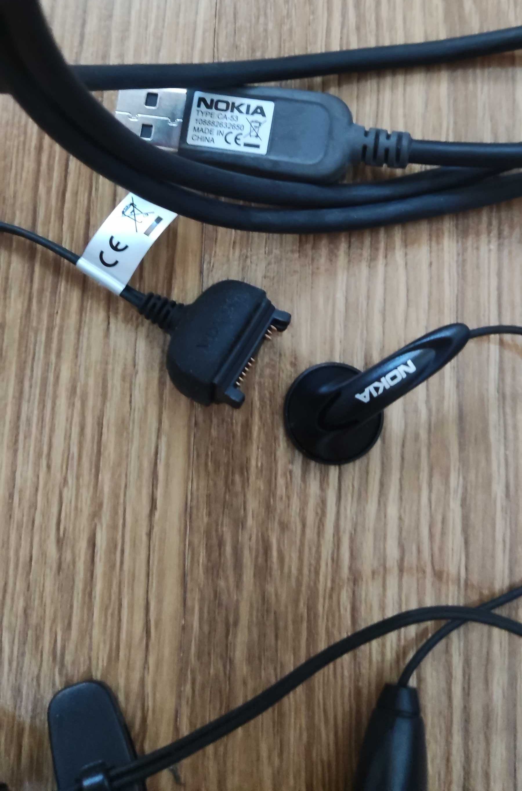 Nokia Гарнитура и USB кабель