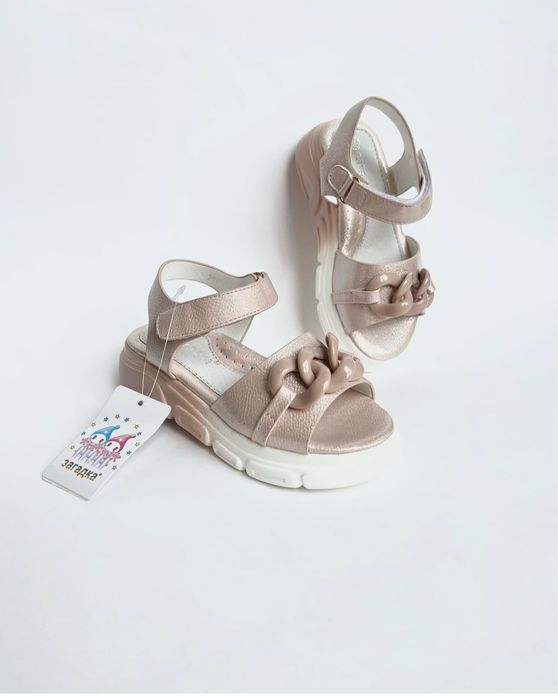 Продам сандали. Фирма Загадка. Новые.