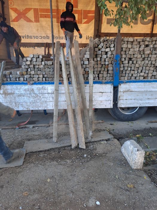 Stîlpi șpalieri de beton de vânzare