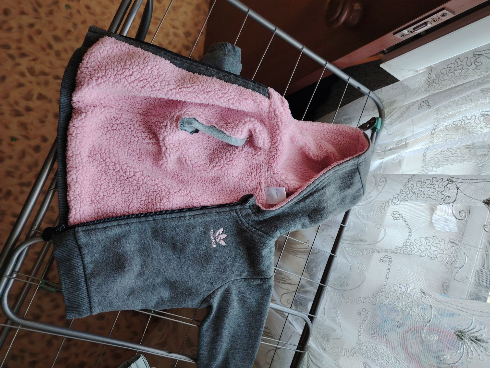Продам кофту на девочку