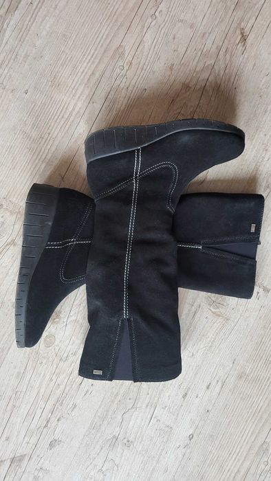 Продавам нови маркови  маратонки и ботуши