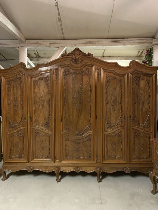 Dormitor din lemn masiv