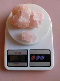 Розов кварц - произход Мозамик - необработен минерал