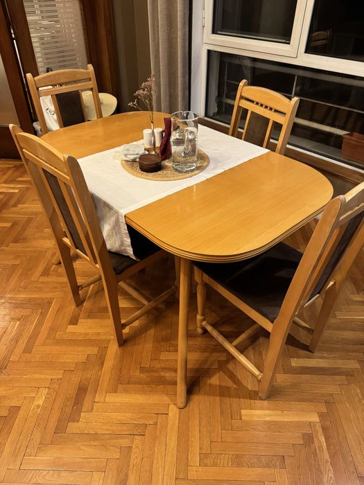 Трапезна маса разтегателна