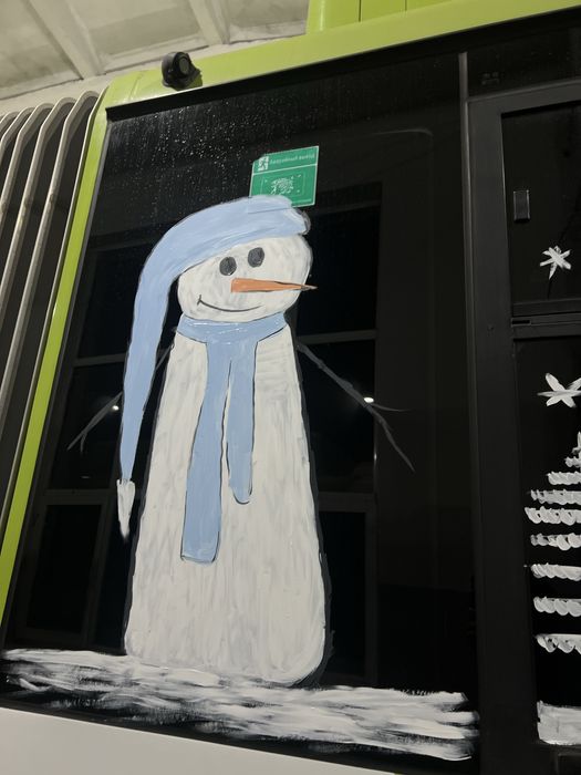 Рисую на окнах , Ойнага расим чизаман