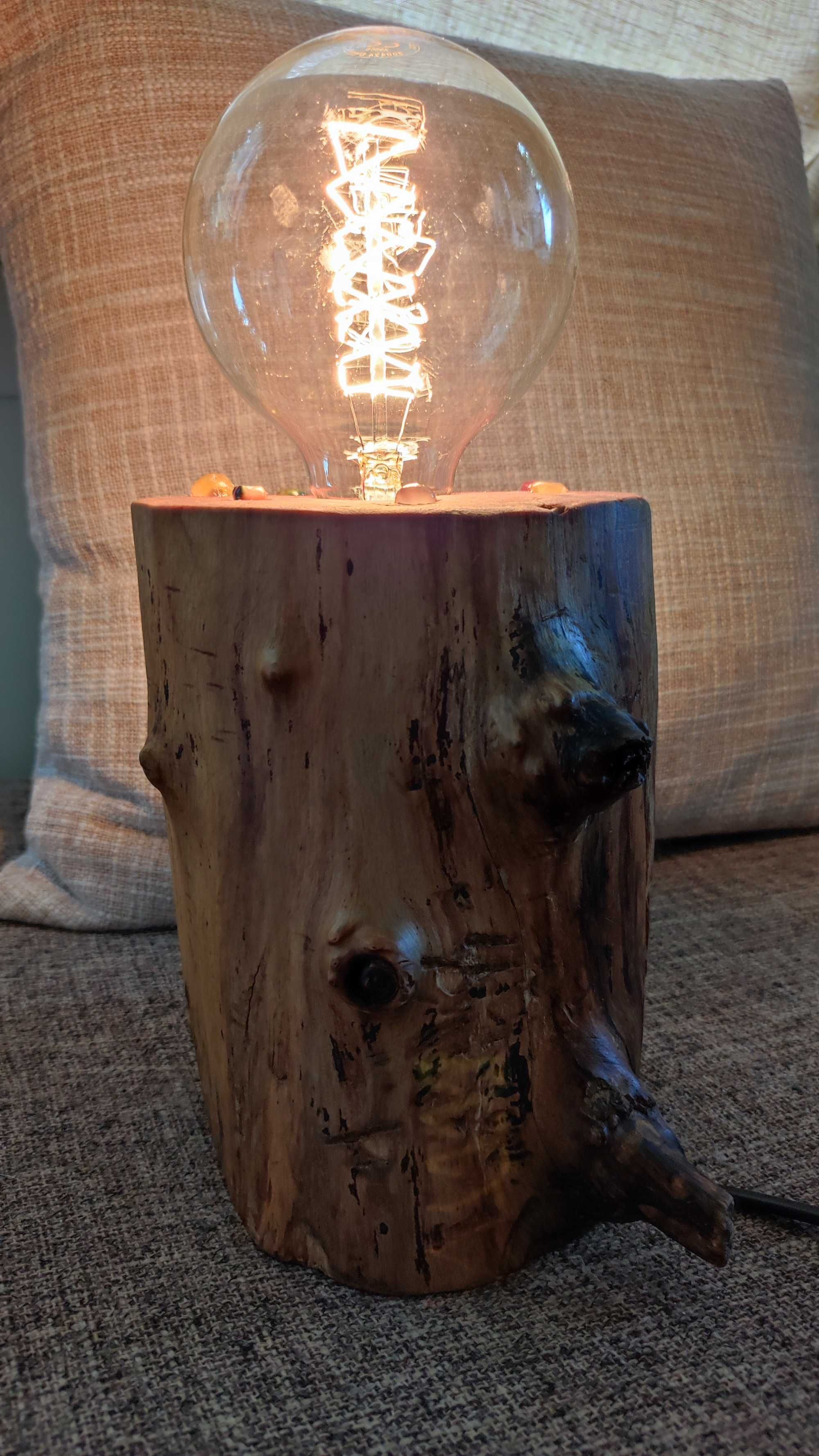 Дървена лампа с кристали - ръчна изработка