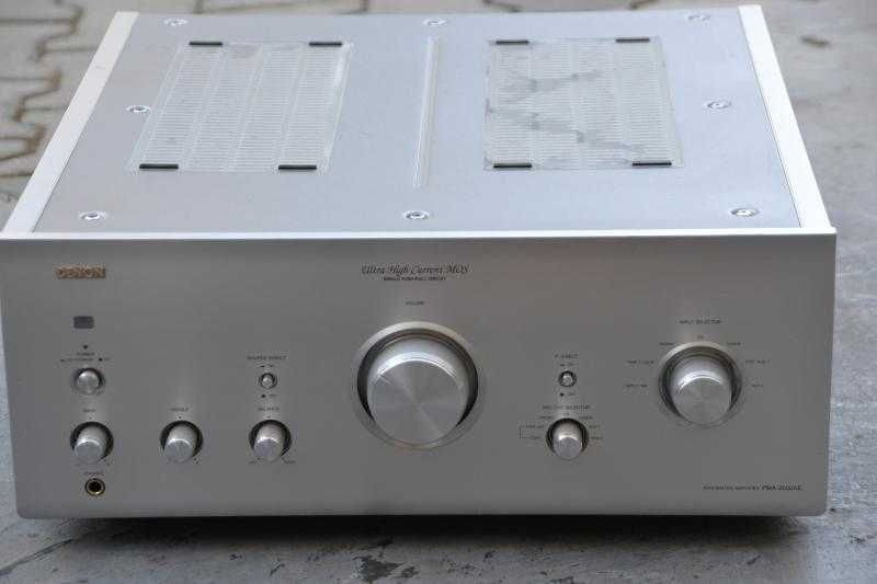 Amplificator Denon PMA 2000 AE