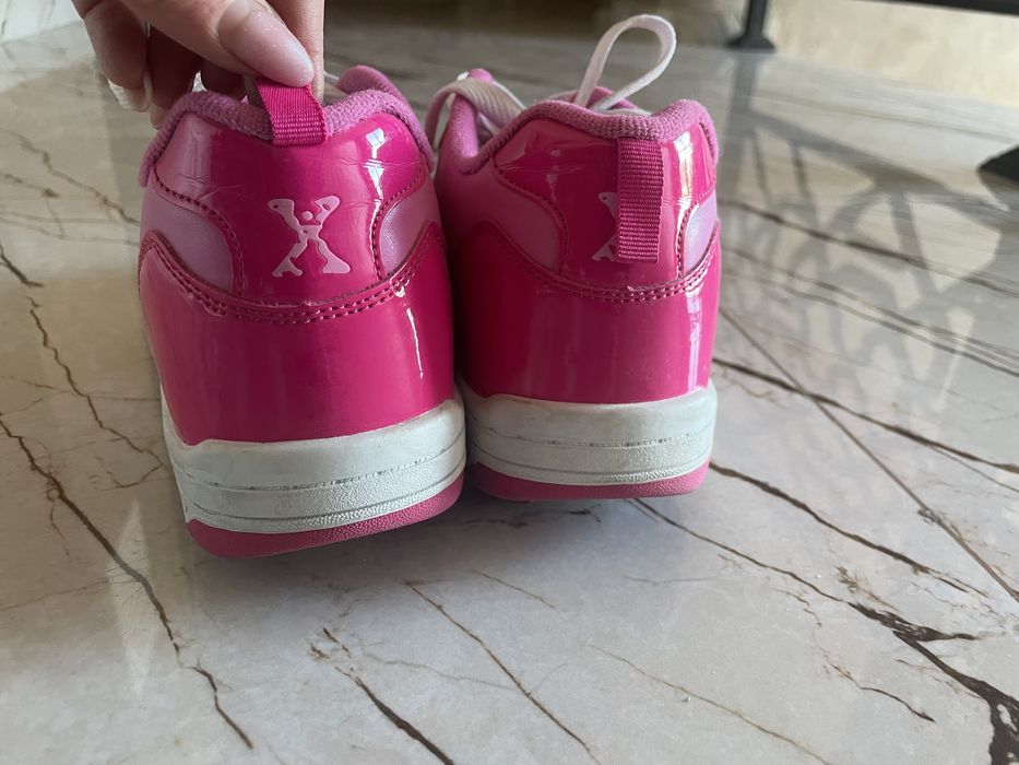 Детски обувки с колелца