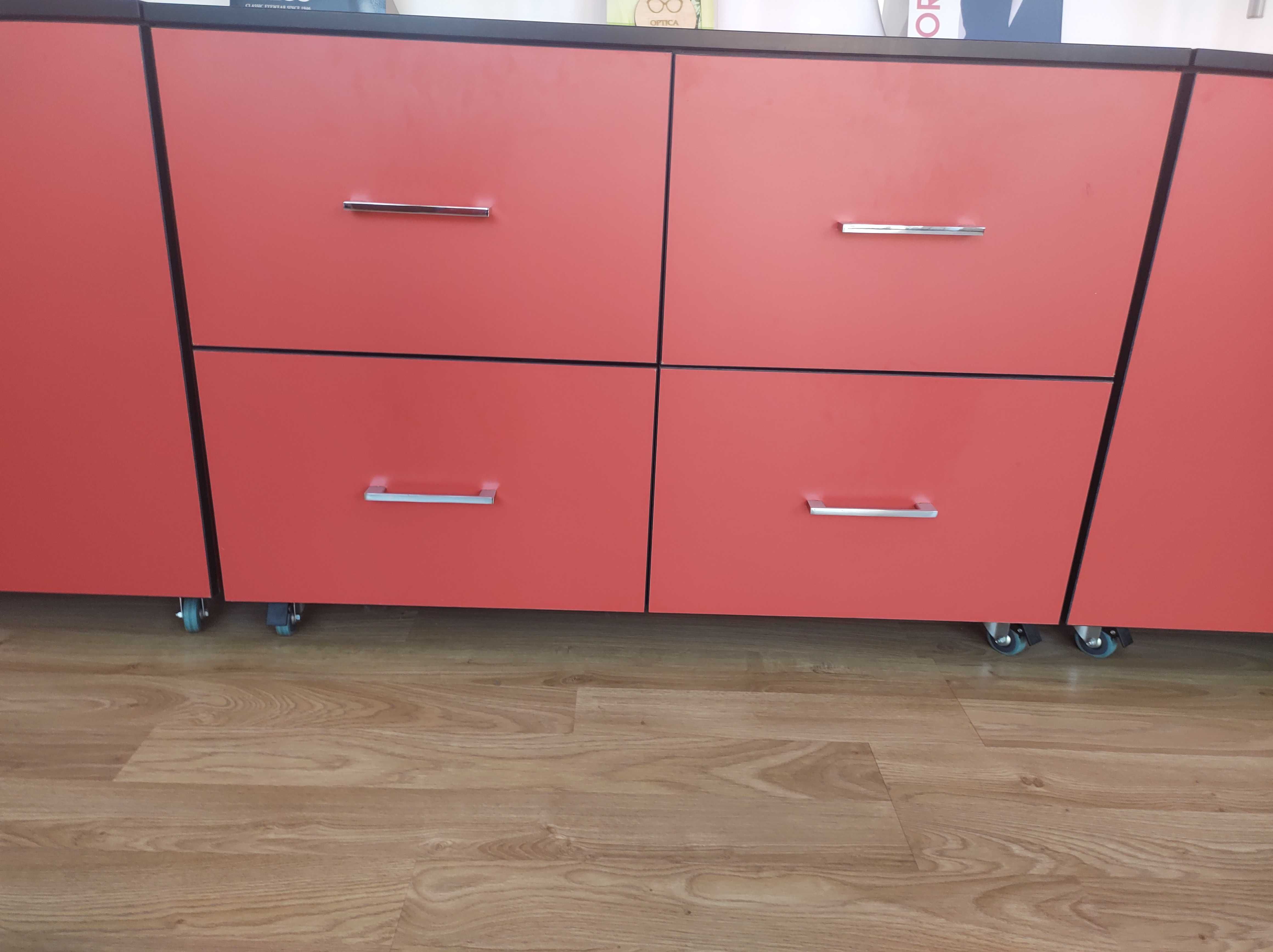 Comoda 3 bucati culoare rosie