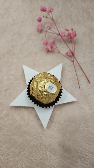 Коледна украса звезда с бонбон