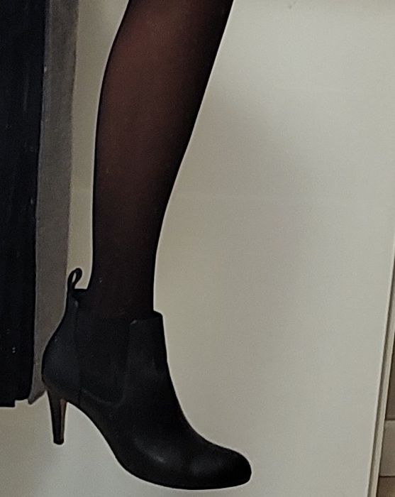 Боти на Clarks от естествена кожа