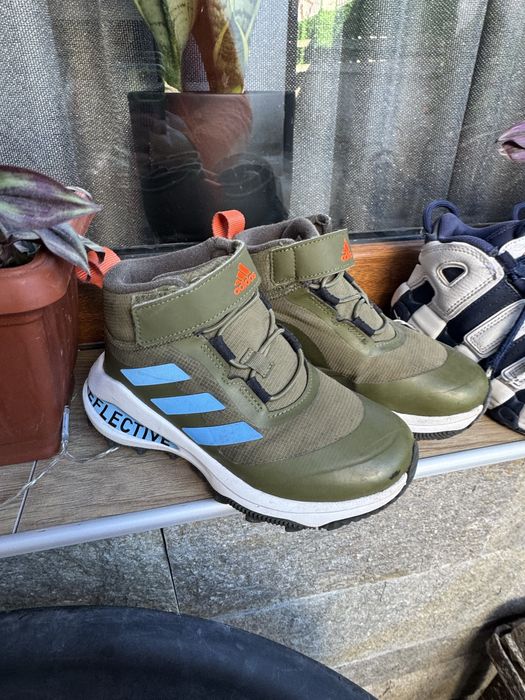 Маратонки adidas 30номер