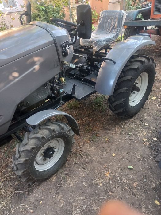 Vand tractoras  de 22 cp