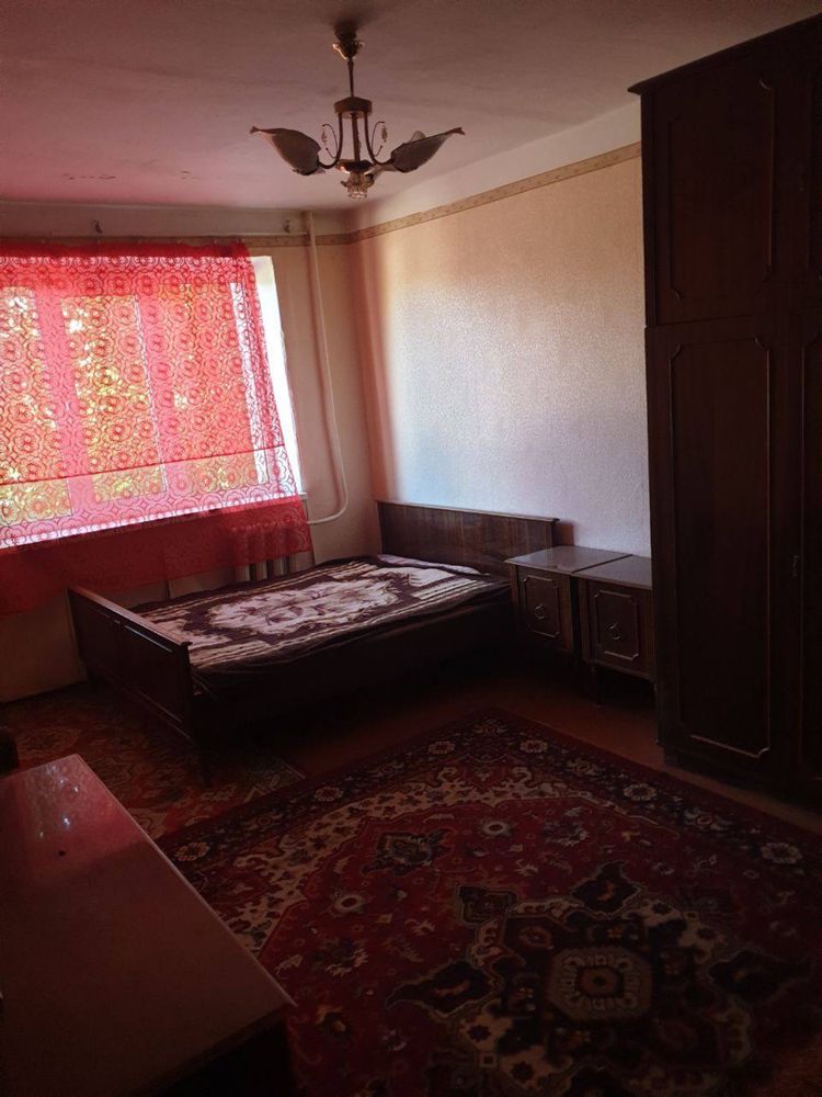 Продается своя 3х комнатная квартира в алмалыке.