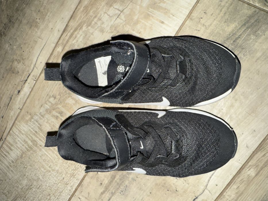 Adidasi nike impecabili