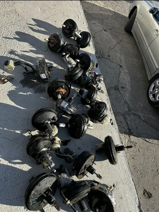 Тормозной вакуум с главным целиндром Камри 30,35,40,45,50,55 rx300,330