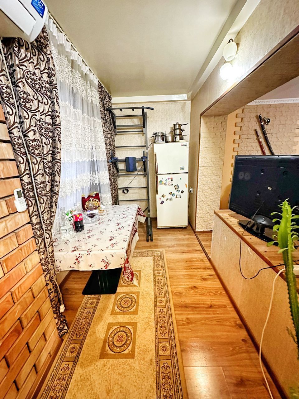#МЕТРО ХАМЗА, Балкон 2×6, 70м²,Мукумий 3\3\5,Продаётся Квартира