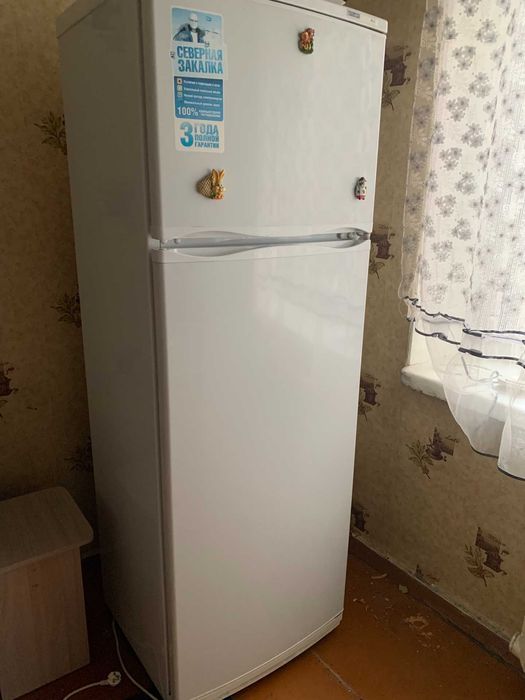 Продам холодильник Атлант