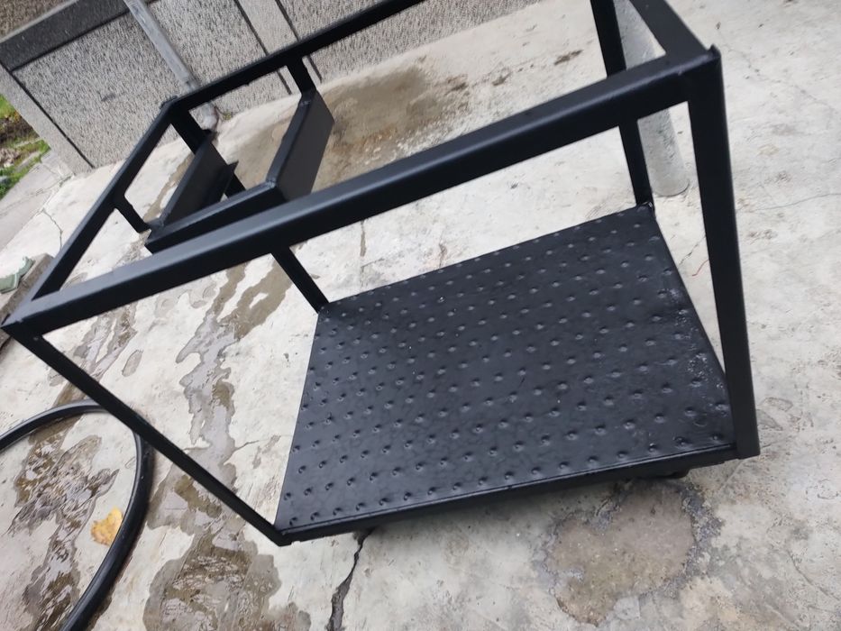 Количка за инструменти