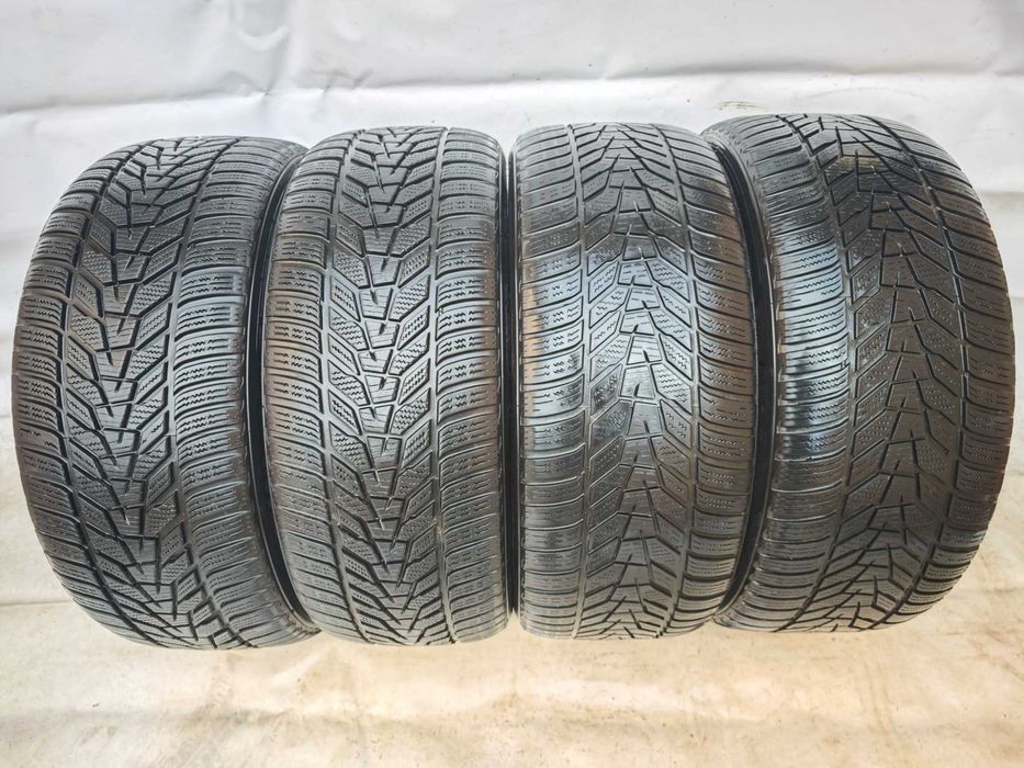 Anvelope 245/45/19 an 2022 iarna M+S Hankook Winter Icept EVO3