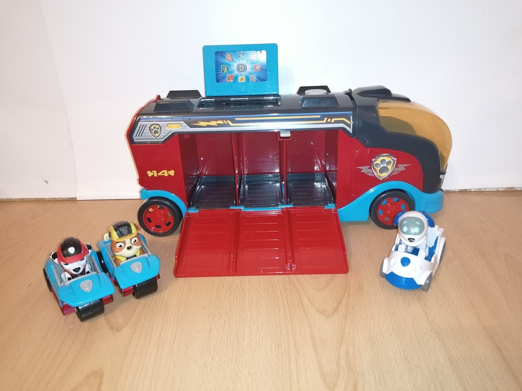 Autobuz patrula catelusilor /paw patrol