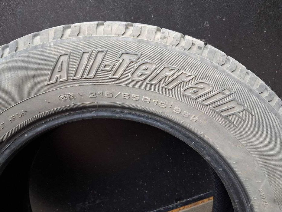 Продам резину 215/65r16