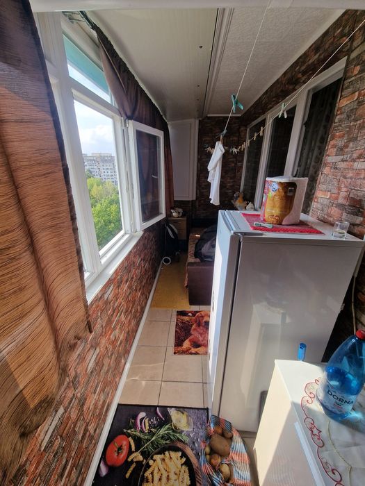 Vânzare apartament 2 camere semidecomandat București sector 4 MOBILAT