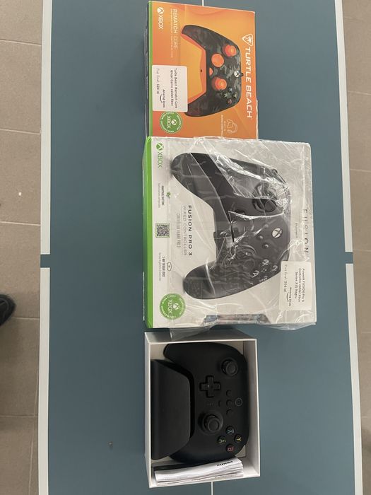 Controllere pentru XBOX și PlayStation