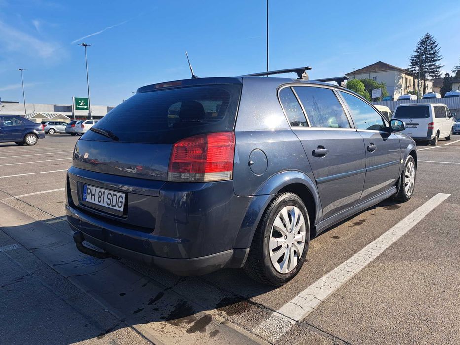 Opel Signum de familie