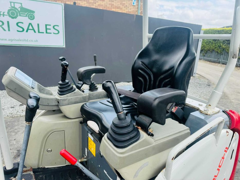 Miniexcavator Takeuchi TB216