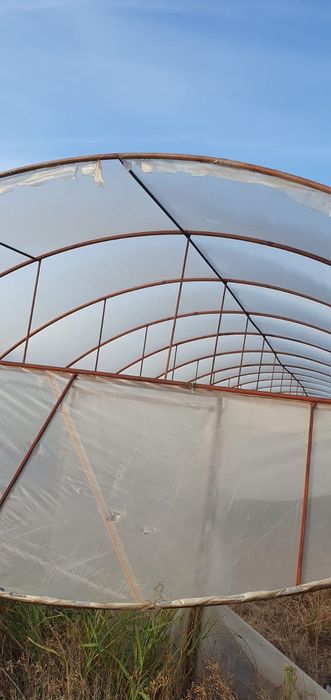 Sere/ solarii tip tunel metalice