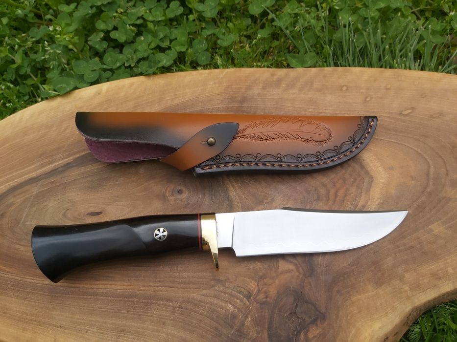 Ловен нож с кожена кания,три слоя стомана LN408