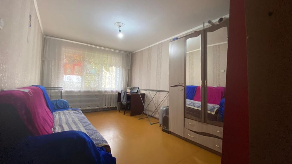 Продам 1комнатную квартиру новой планировки в районе 8 школы!