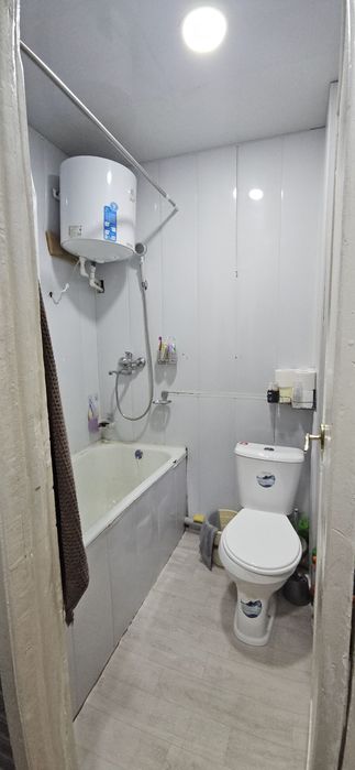 Продаю квартиру Спутник 9 1-на комнатная 2-й этаж не торец