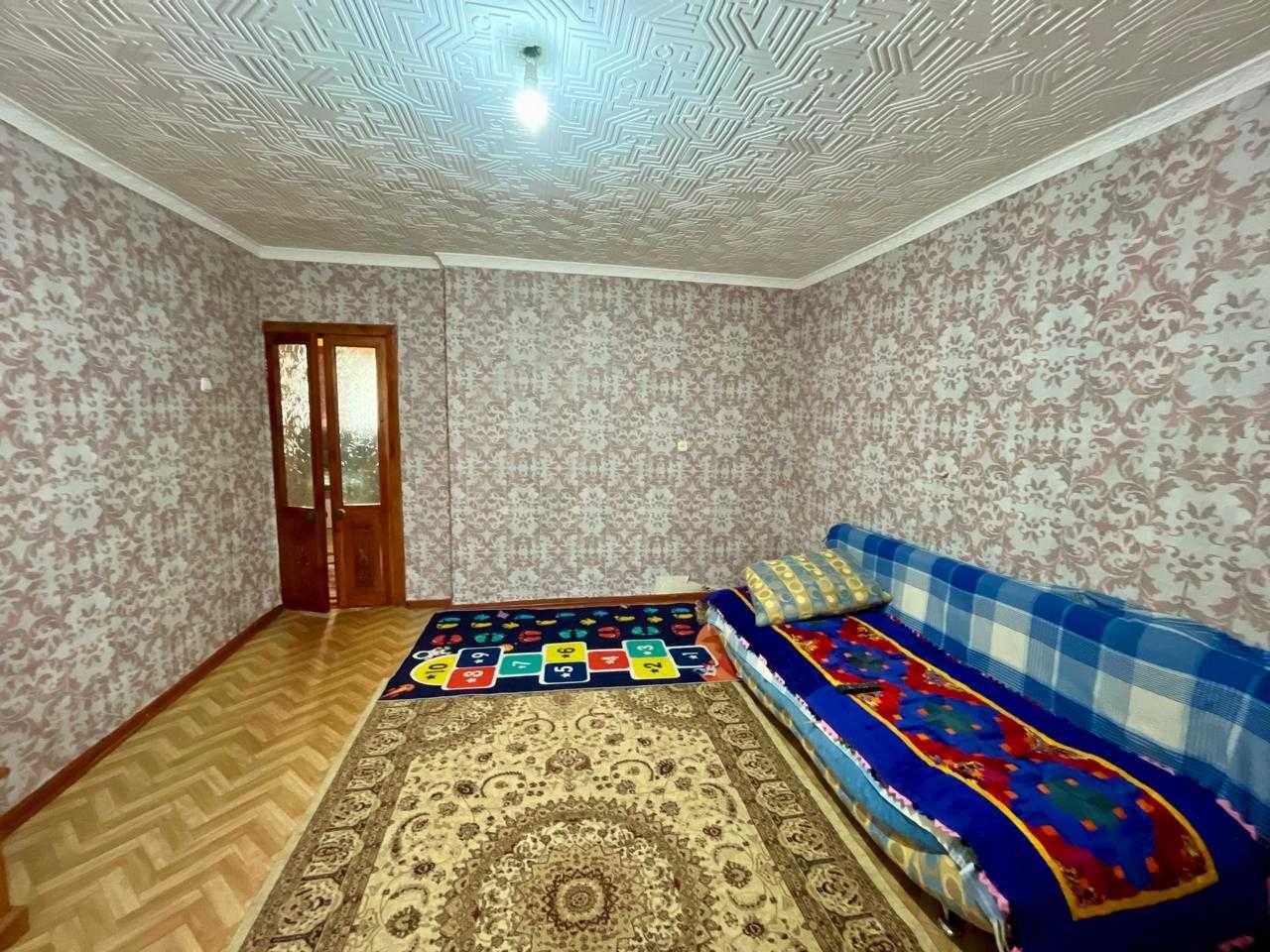 Продаю 4-х комнатную квартиру в центре Сортировке на 2 этаже.