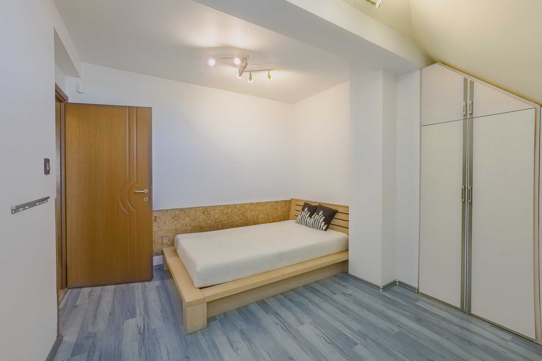 Продава просторен 3- стаен апартамент в ж. кв. Подуяне