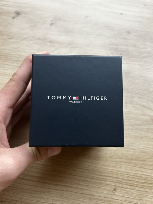 Нов часовник tommy hilfiger