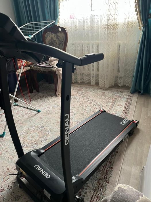 Беговая дорожка Genao