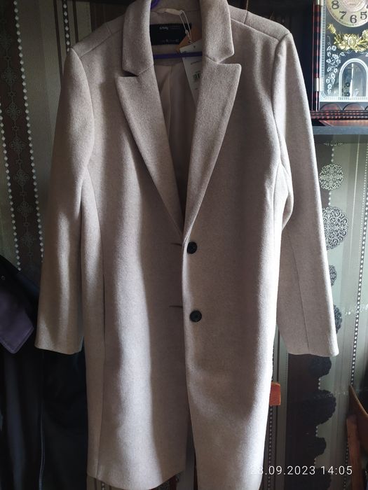 Продам пальто женское новое