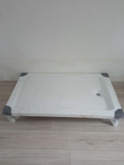 Душевые поддоны. +. 2 рукомойника 1 угловой. 1 прямой.