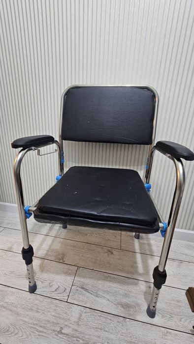 Кресло - туалет до 300 кг