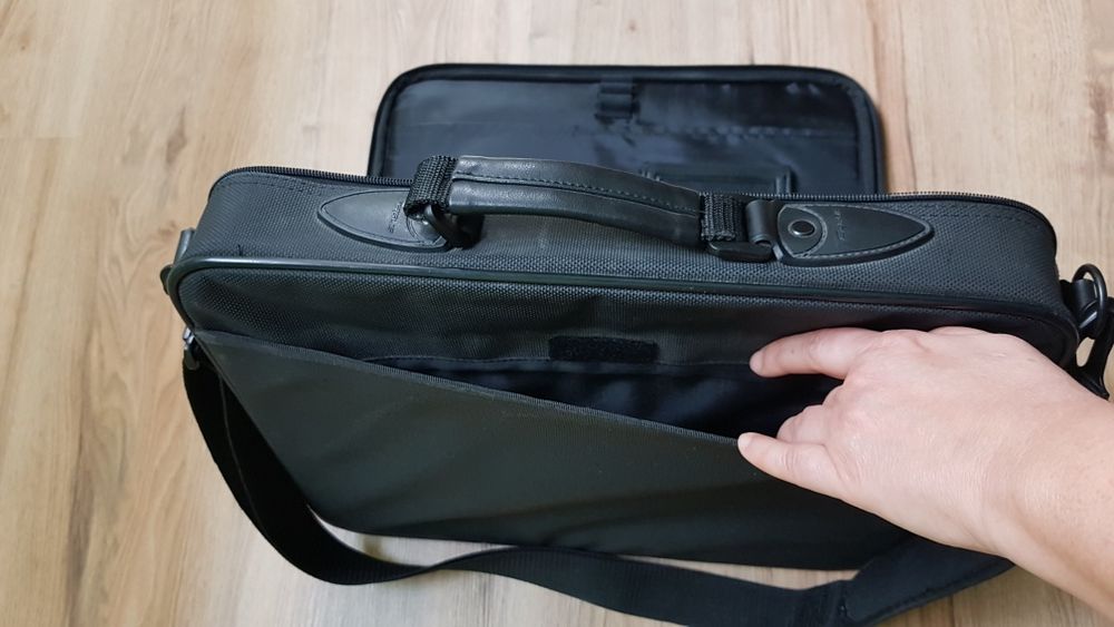 качествена чанта за лаптоп 16 - 17 инча