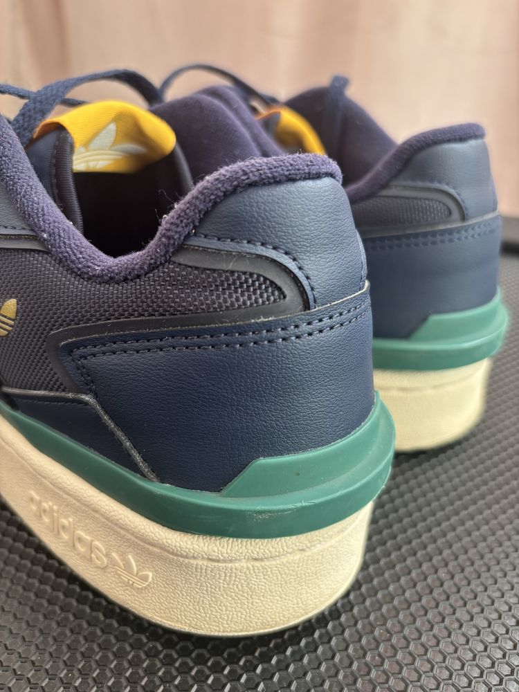 Маратонки Adidas Originals