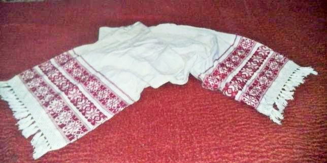 stergar /prosop traditional, tesut si cusut manual,cu dantela aplicata